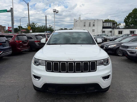 2019 Jeep Grand Cherokee Laredo E