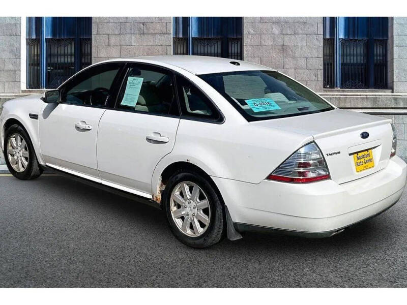 2009 Ford Taurus SE