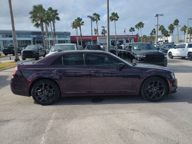 2021 Chrysler 300 Touring