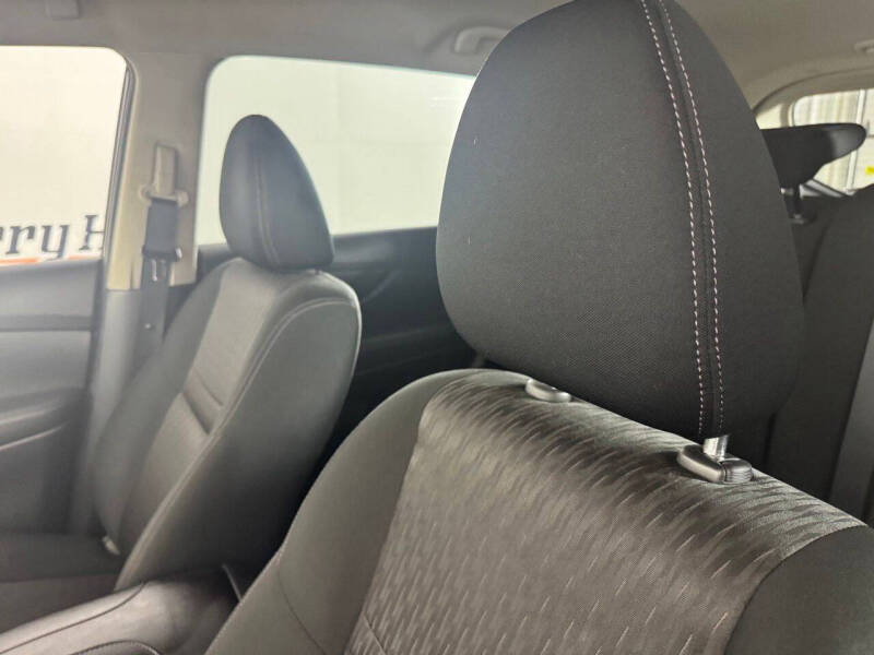 2019 Nissan Rogue S