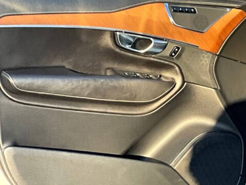 2017 Volvo XC90 T6 Inscription