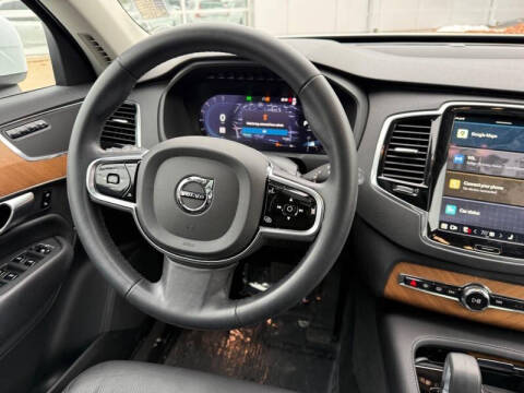 2023 Volvo XC90 B5 Plus Bright Theme