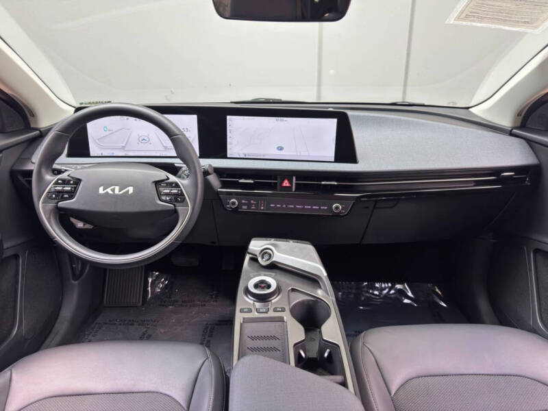 2024 Kia EV6 Light