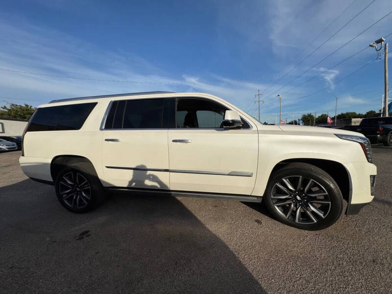 2017 Cadillac Escalade ESV Premium Luxury