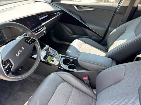 2024 Kia Niro EX