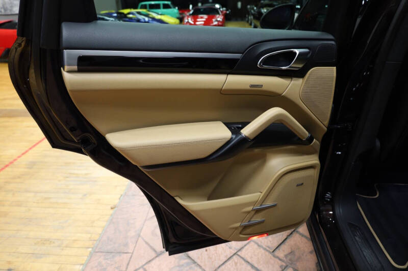 2014 Porsche Cayenne Platinum