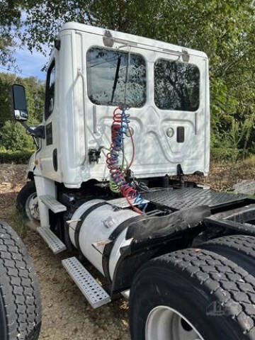 2014 Freightliner Cascadia