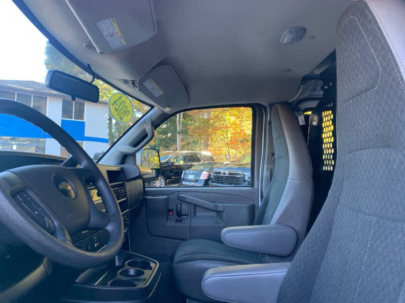 2024 Chevrolet Express 2500