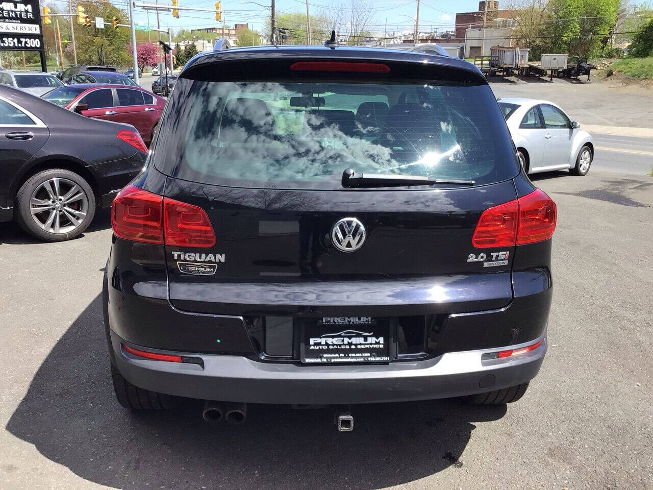 2012 Volkswagen Tiguan SEL photo 13