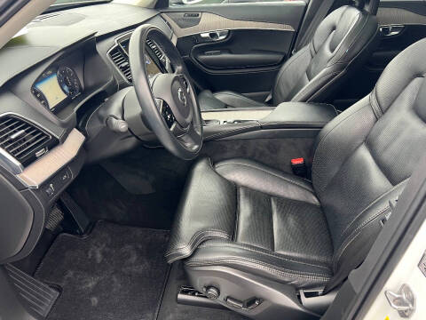 2021 Volvo XC90 T6 Inscription 6-Passenger