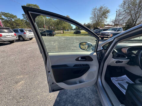 2017 Chrysler Pacifica Touring-L