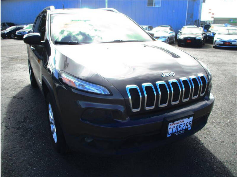 2014 Jeep Cherokee for sale at GMA Of Everett in Everett WA