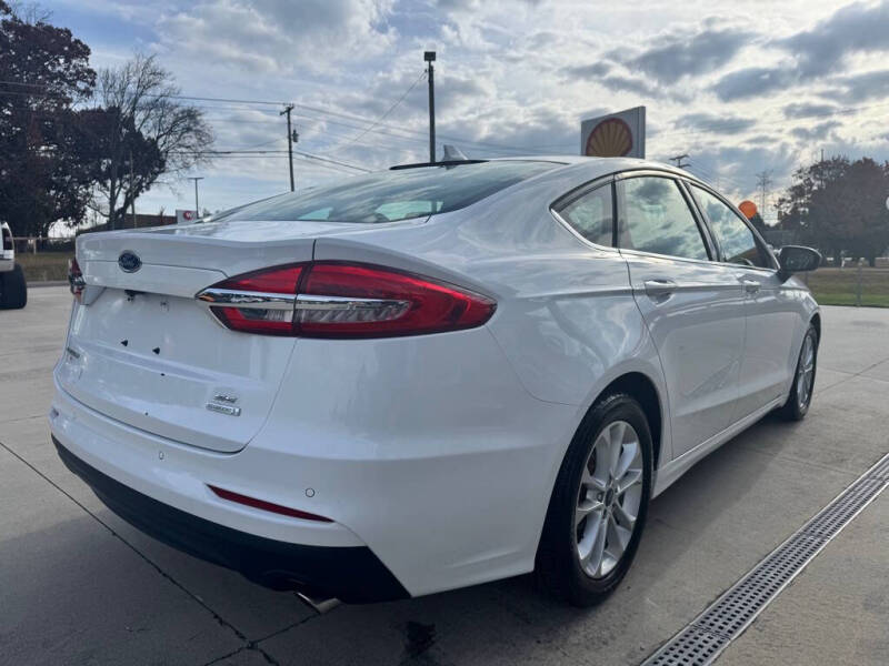 2020 Ford Fusion SE