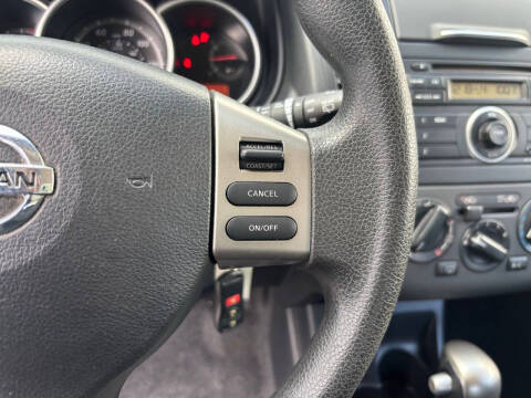 2011 Nissan Versa 1.8 S