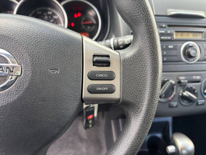 2011 Nissan Versa 1.8 S