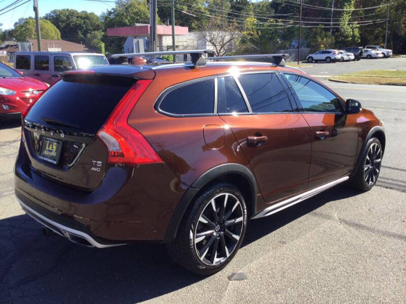 2017 Volvo V60 Cross Country T5 Premier