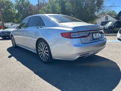 2017 Lincoln Continental Select