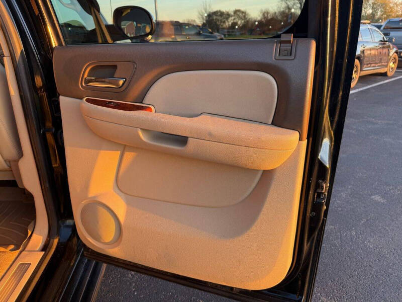 2013 Chevrolet Avalanche LTZ Black Diamond