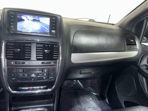 2016 Dodge Grand Caravan R/T