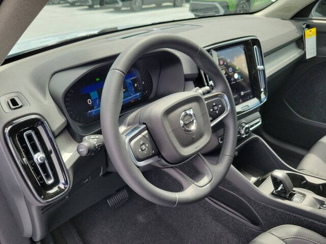 2026 Volvo XC40 B5 Core