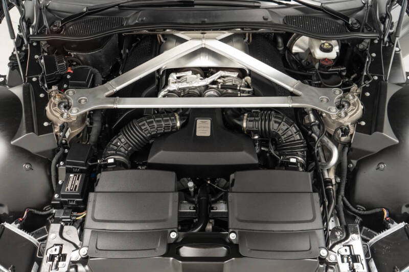 2022 Aston Martin Vantage