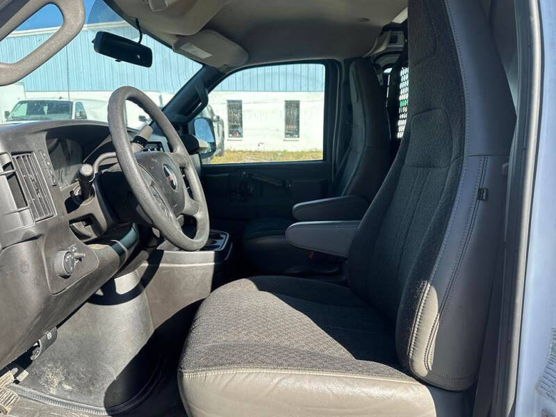 2024 GMC Savana 2500