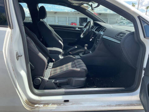 2016 Volkswagen Golf GTI S