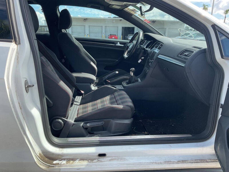 2016 Volkswagen Golf GTI S