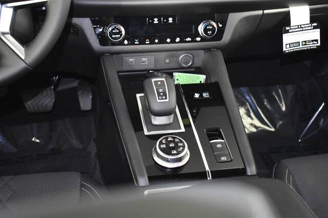 2025 Mitsubishi Outlander PHEV SEL Black Edition