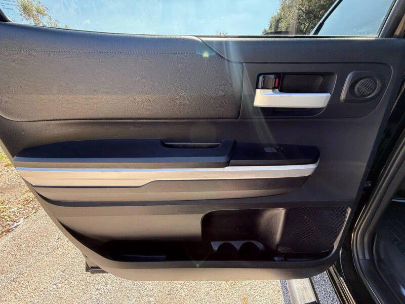 2016 Toyota Tundra SR5