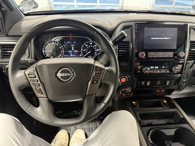 2024 Nissan Titan SV