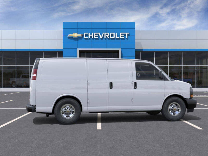 2025 Chevrolet Express 2500