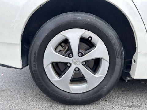 2013 Toyota Prius Two