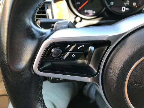 2017 Porsche Macan