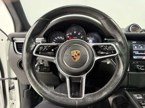 2017 Porsche Macan