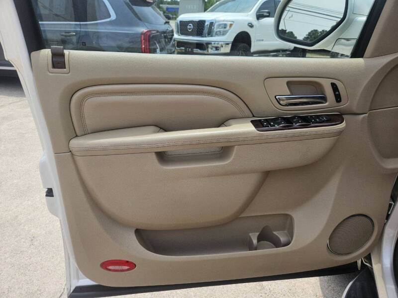 2012 Cadillac Escalade Luxury