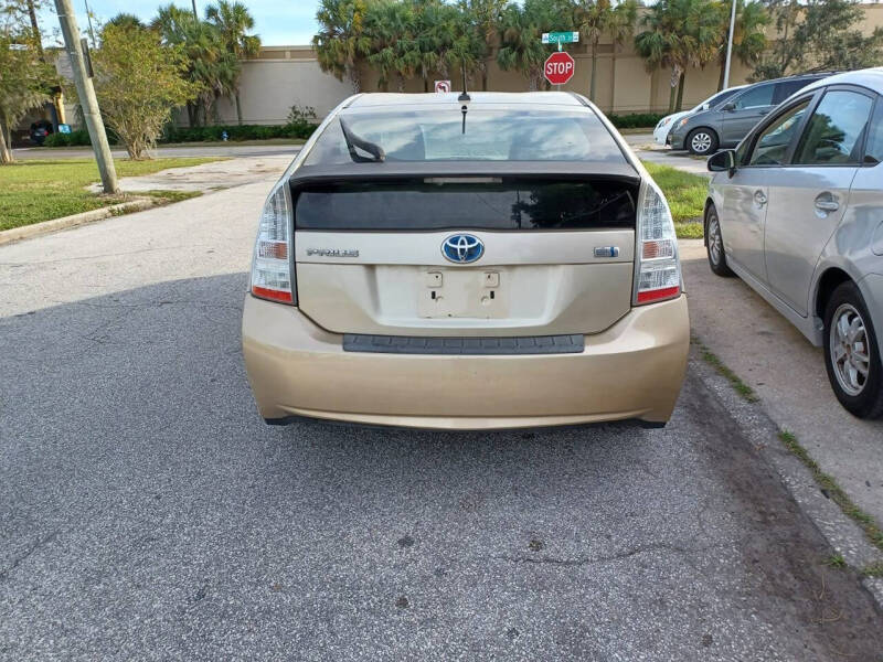 2010 Toyota Prius III