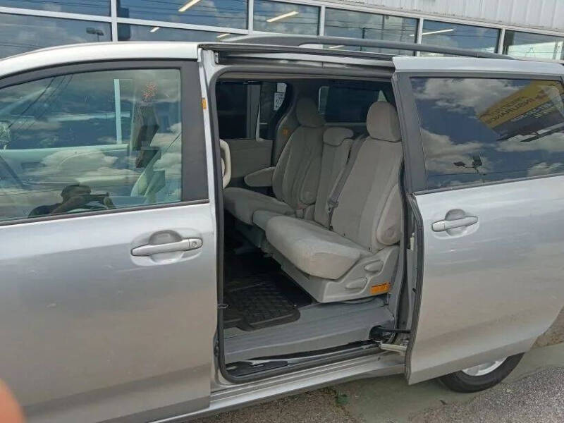 2011 Toyota Sienna