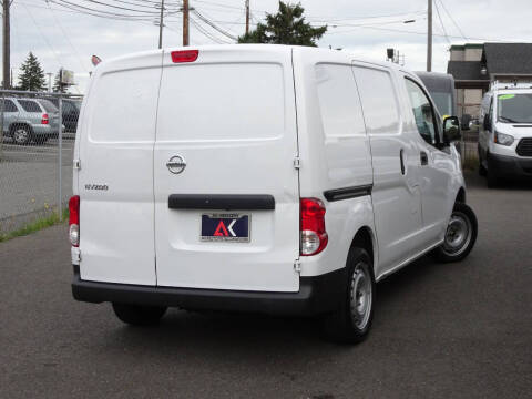2020 Nissan NV200 SV