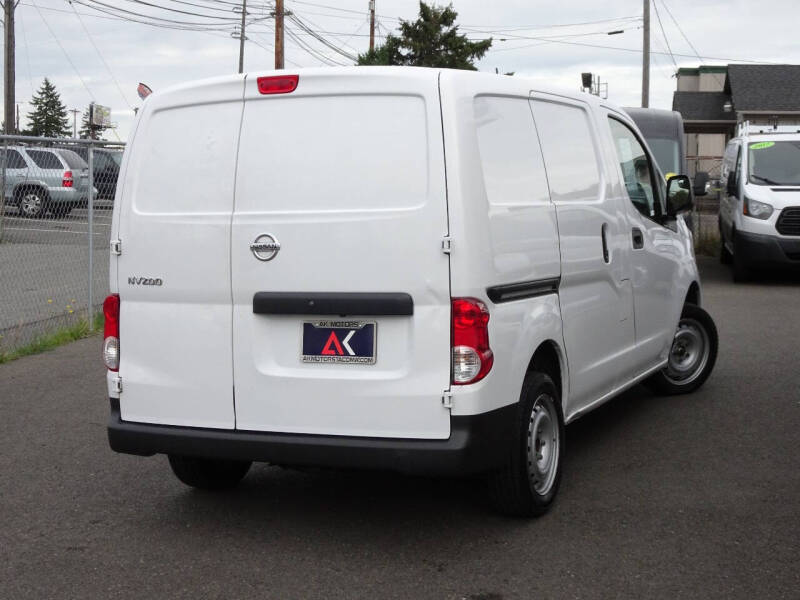 2020 Nissan NV200 SV