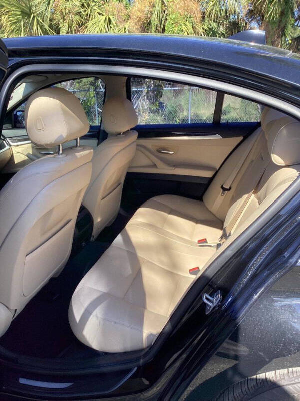 2016 BMW 5 Series 528i