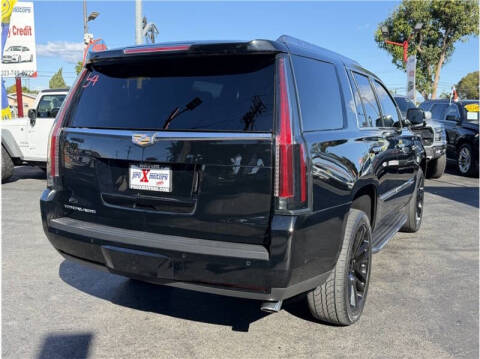 2017 Cadillac Escalade Luxury