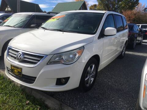 2010 Volkswagen Routan for sale at H & H Auto Sales in Athens TN