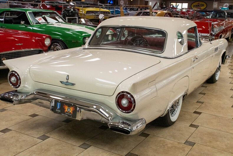 1957 Ford Thunderbird