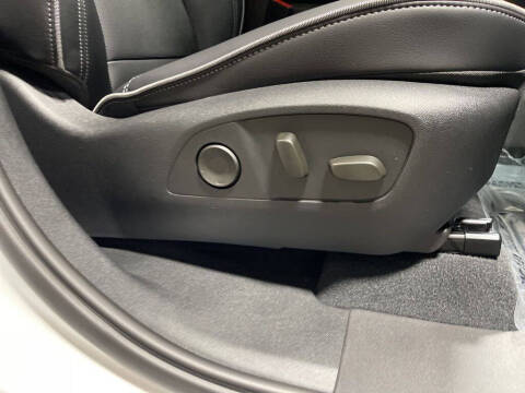 2025 Chevrolet Silverado EV LT