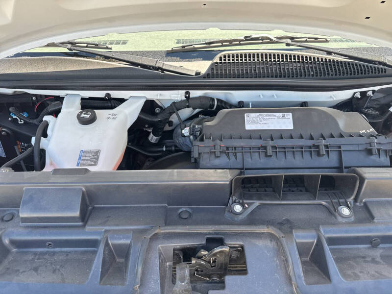 2024 Chevrolet Express 2500