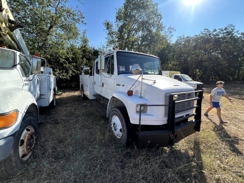 2002 Freightliner FL70