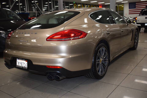 2015 Porsche Panamera 4S