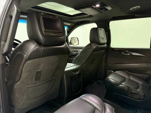 2019 Cadillac Escalade Platinum