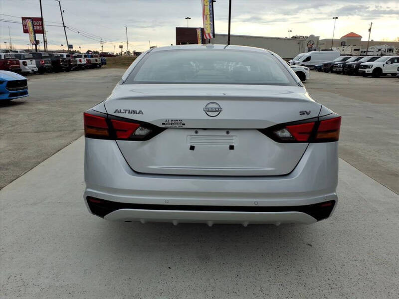 2024 Nissan Altima 2.5 SV